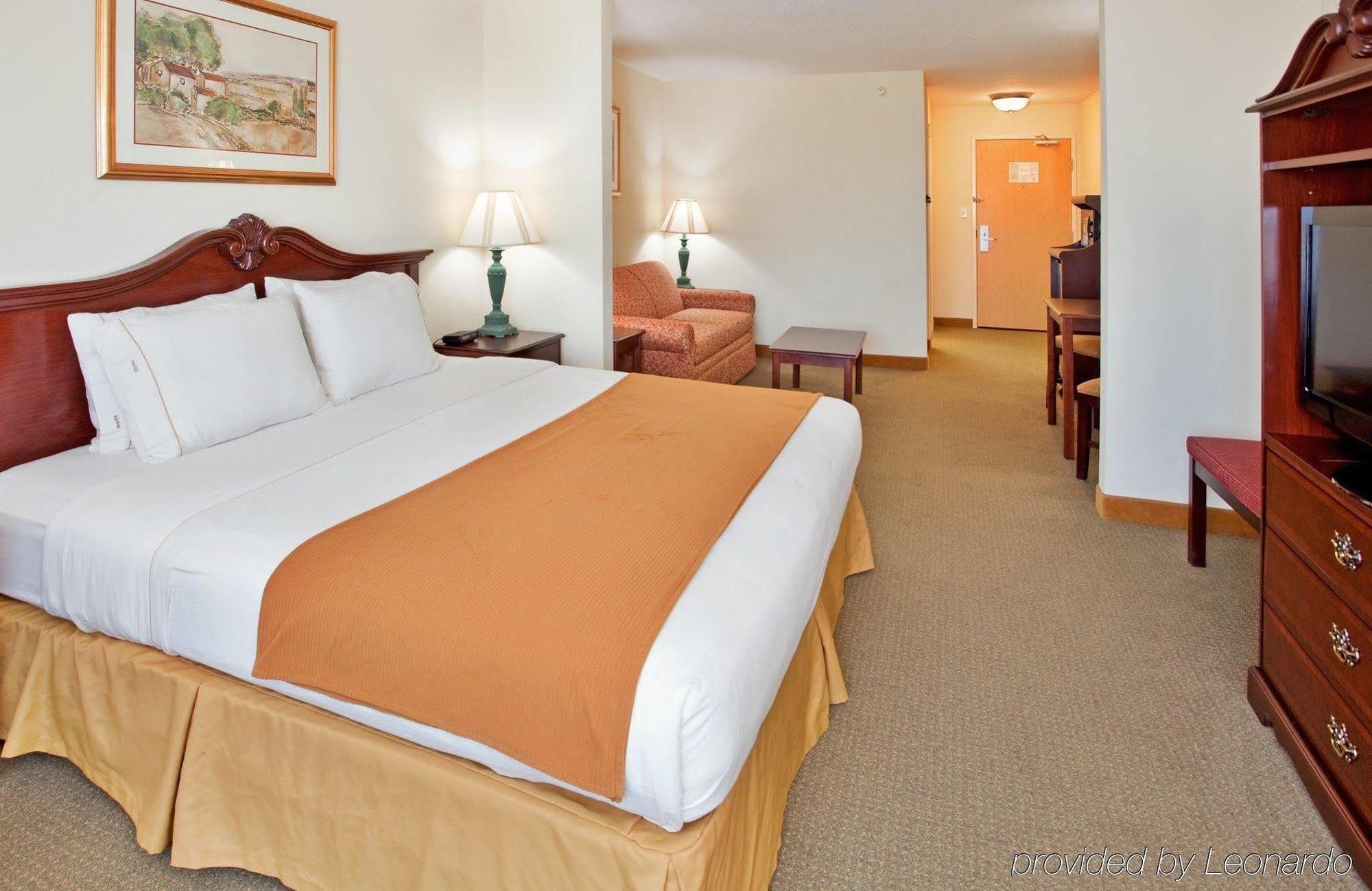 Baymont By Wyndham Fulton Hotel Buitenkant foto